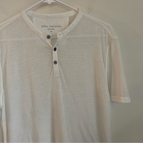 John Varvatos 3 Button Short Sleeve Duke Henley Tee T Shirt